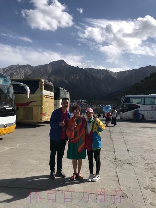 暖心之旅 | 五超联赛走进校园